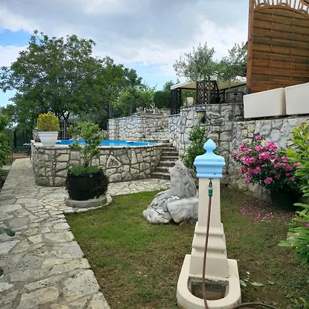 Villa Kuca Za Odmor Ameli à Mošćenička Draga Extérieur photo